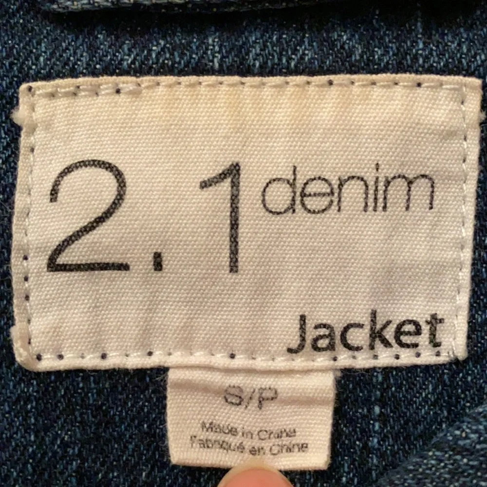 Forever 21 | 2.1 denim jacket size small